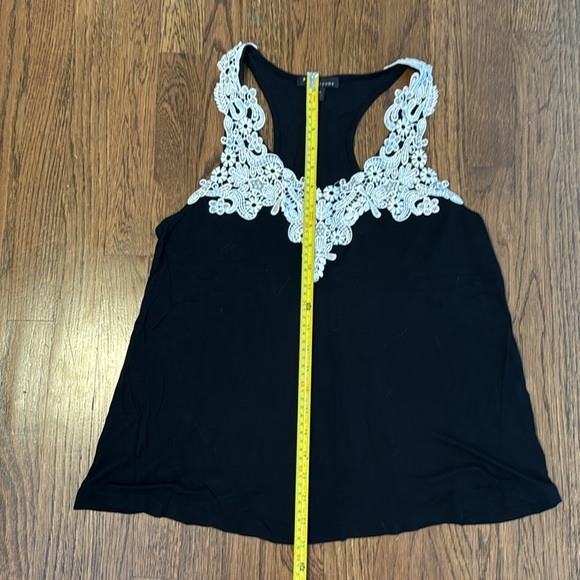 Forever 21 Black and Lace Tank Top Size M - Picture 2 of 5